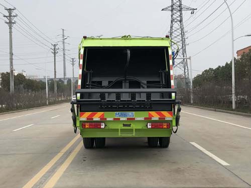 程力威牌CLW5180ZYS6ZS型壓縮式垃圾車